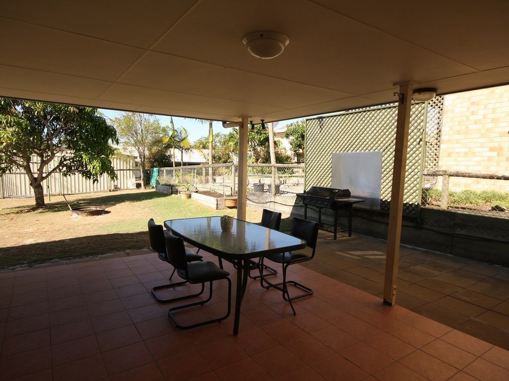 7 Tingira Close - Lowset Home on Quiet Street, Walking Distance to Shopping Centre. Pet Friendl