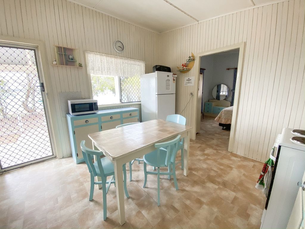 Beachcomber - Burrum Heads - Riverfront - 2BR - Pets Welcome