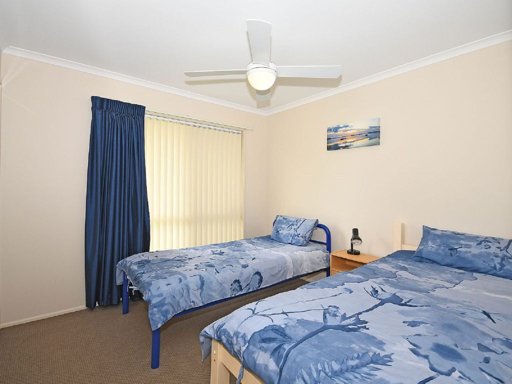 Sandy Paws - Burrum Heads- Walk to Beach -3br- Aircon- Pool Table