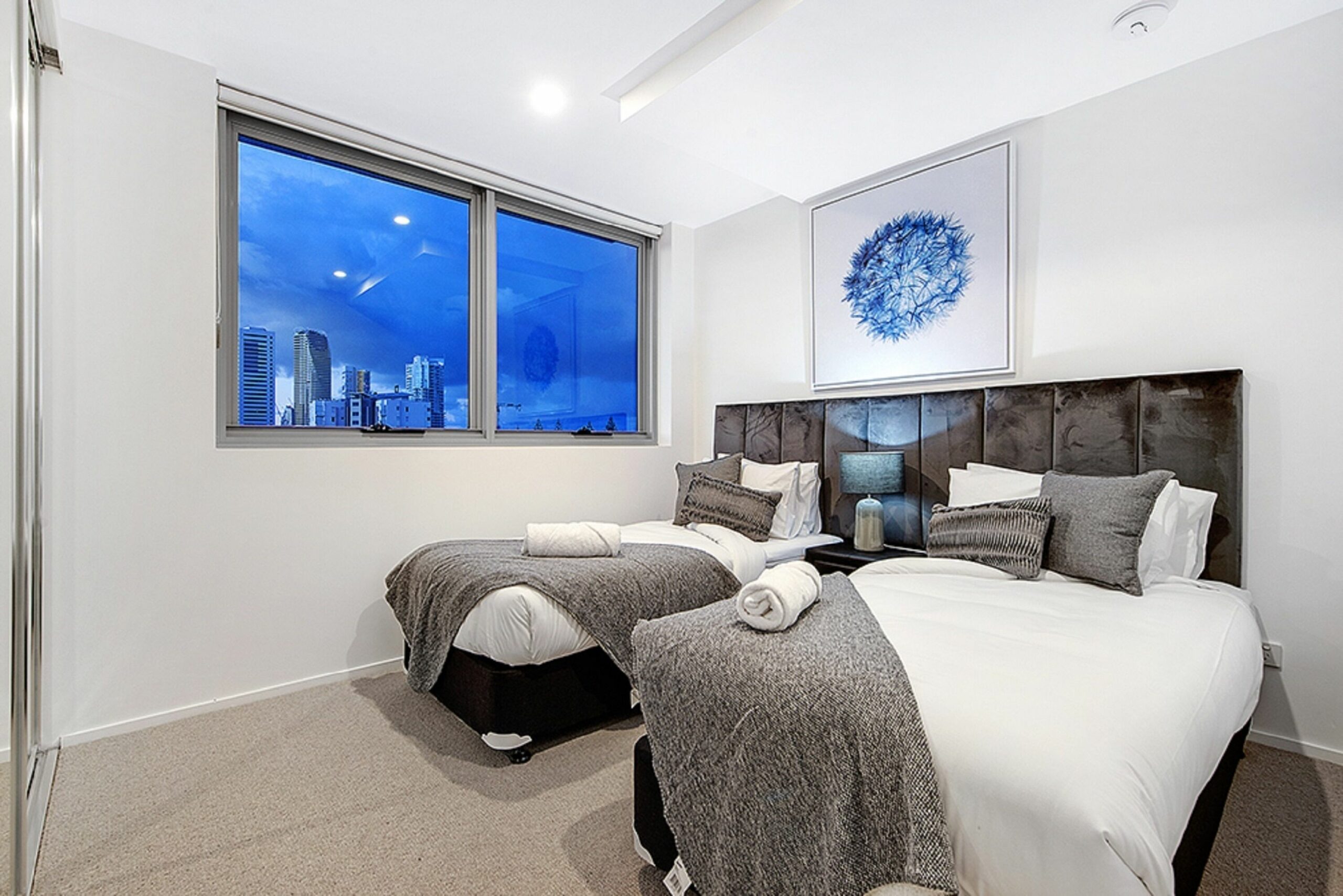 NEO Apartments - Holidays Gold Coast