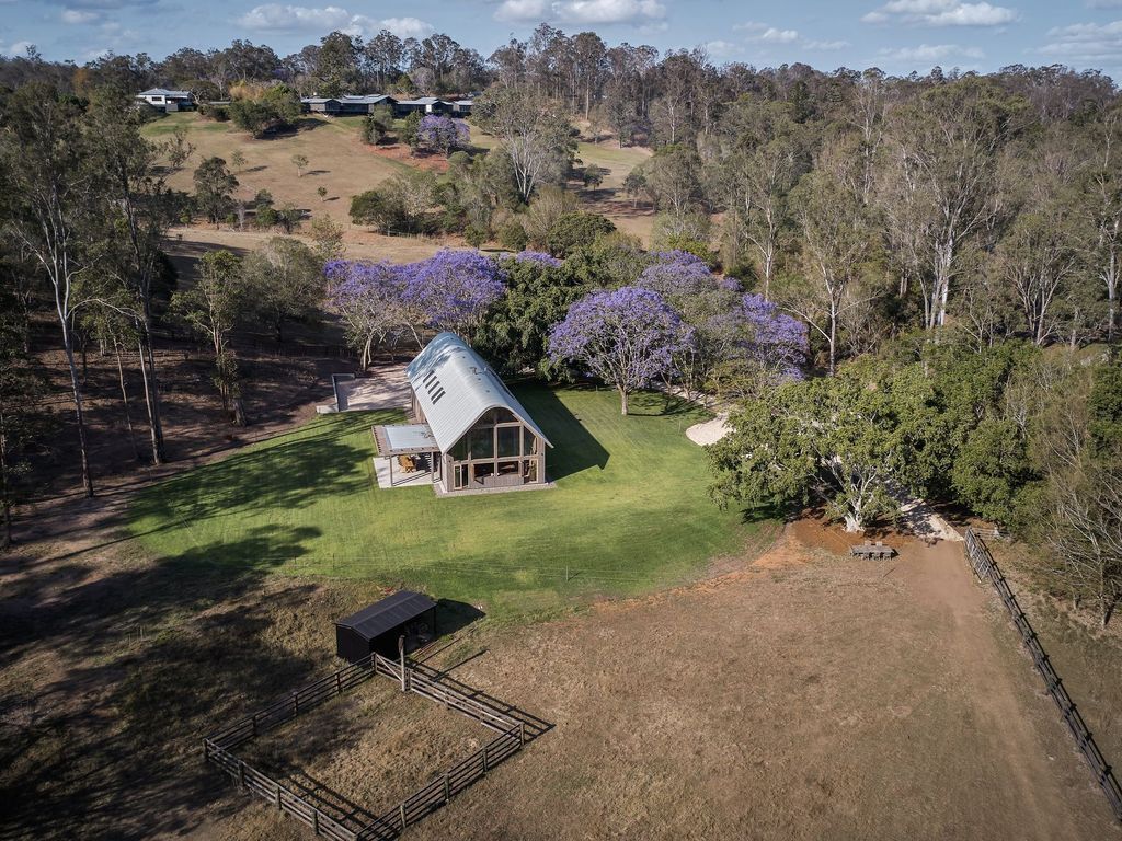 An American Barn Meets an Australian Shed