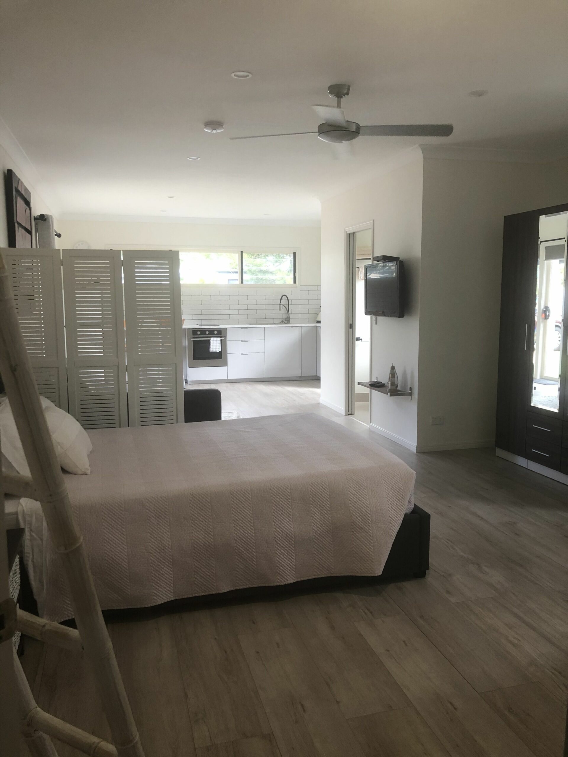 Coastal Runaway - Studio Apartment, Close to Beach