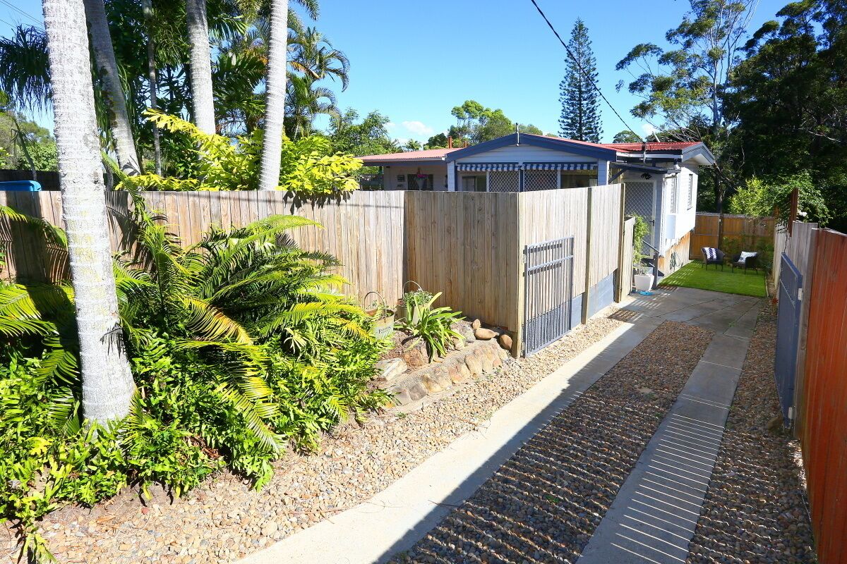 Surfers Beach Cottage Pet Friendly