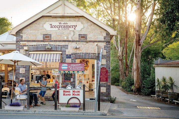 Barossa and Hahndorf Day Trip from Adelaide Including Wine Tasting and Lunch