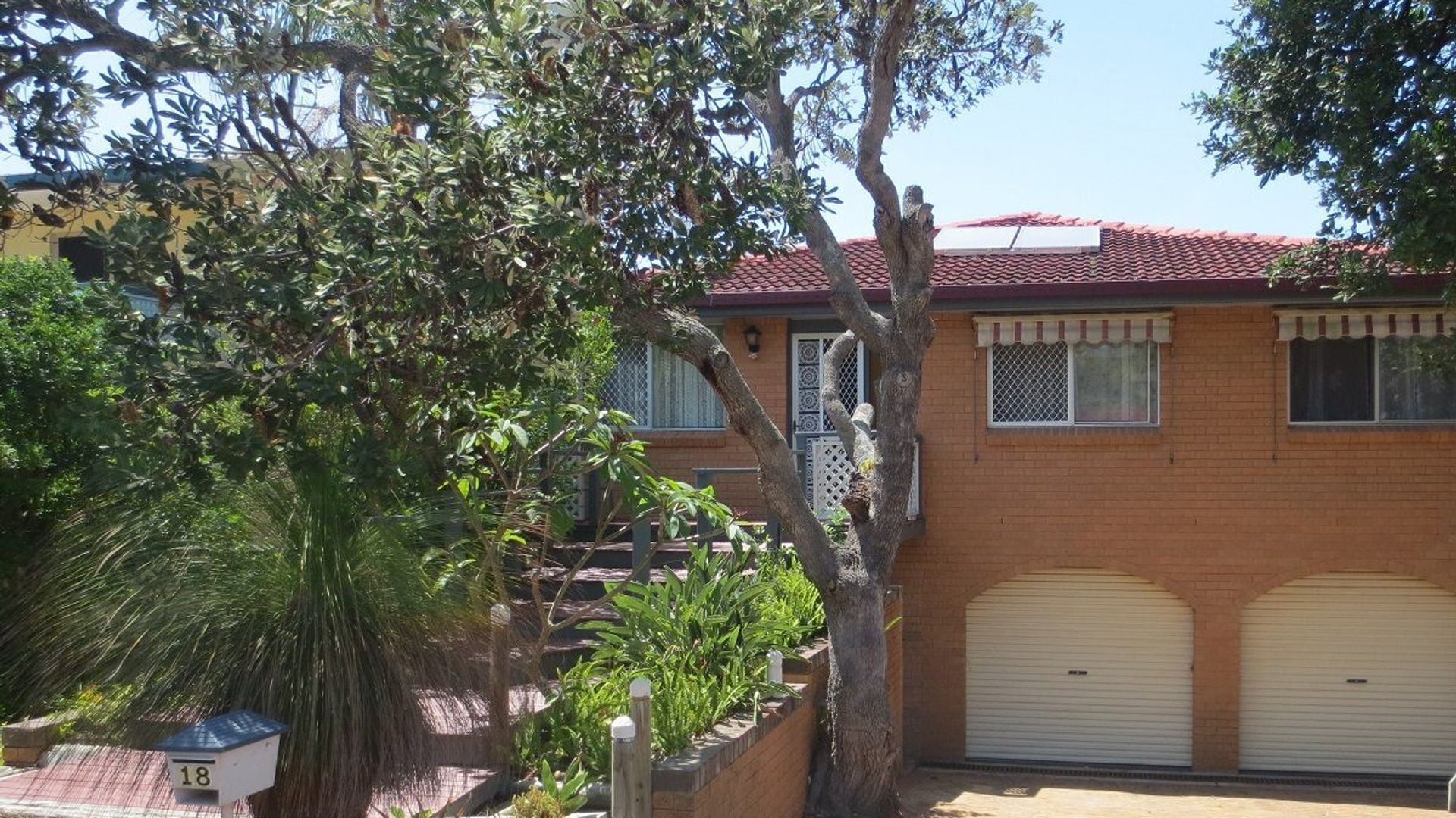 The Perch, Yamba, Large House Yamba Hill