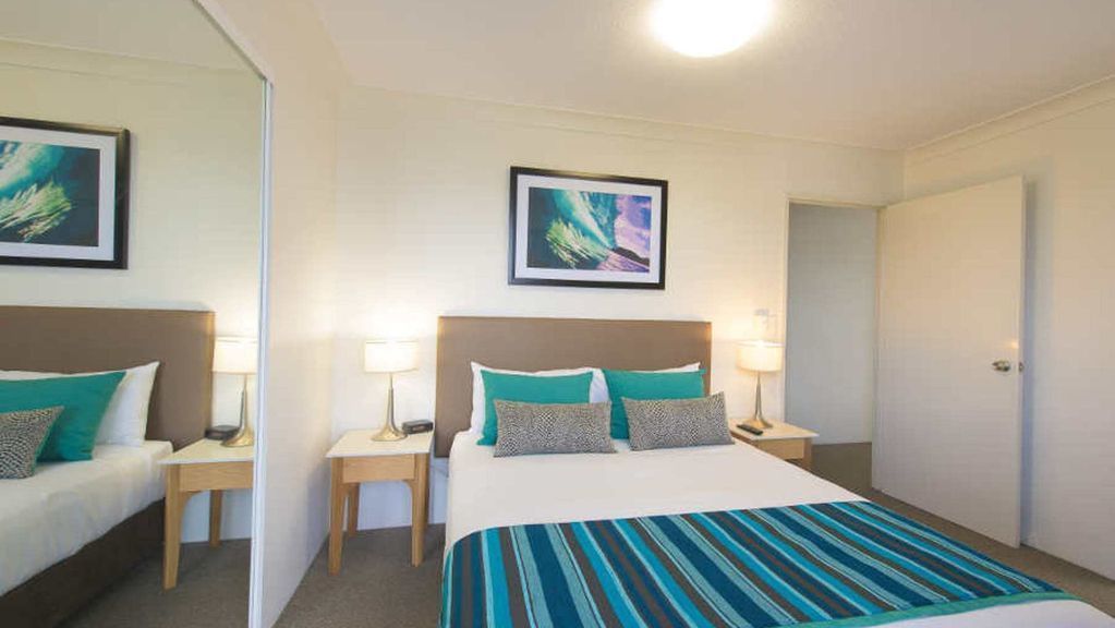 Beachcomber Resort, Coolangatta