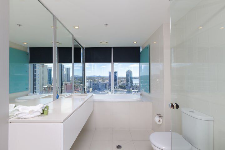 Stylish City Apartment in the Heart of Surfers Paradise at Q1 - 250m to Beach