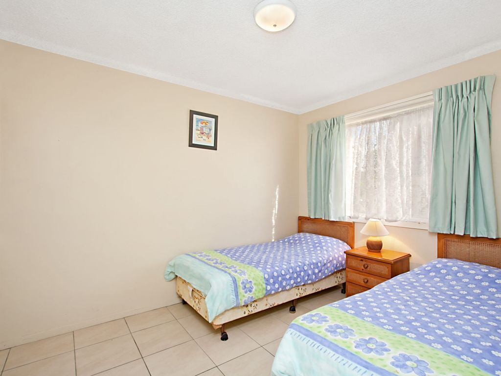 Como Unit 5 Good value Two bedroom unit