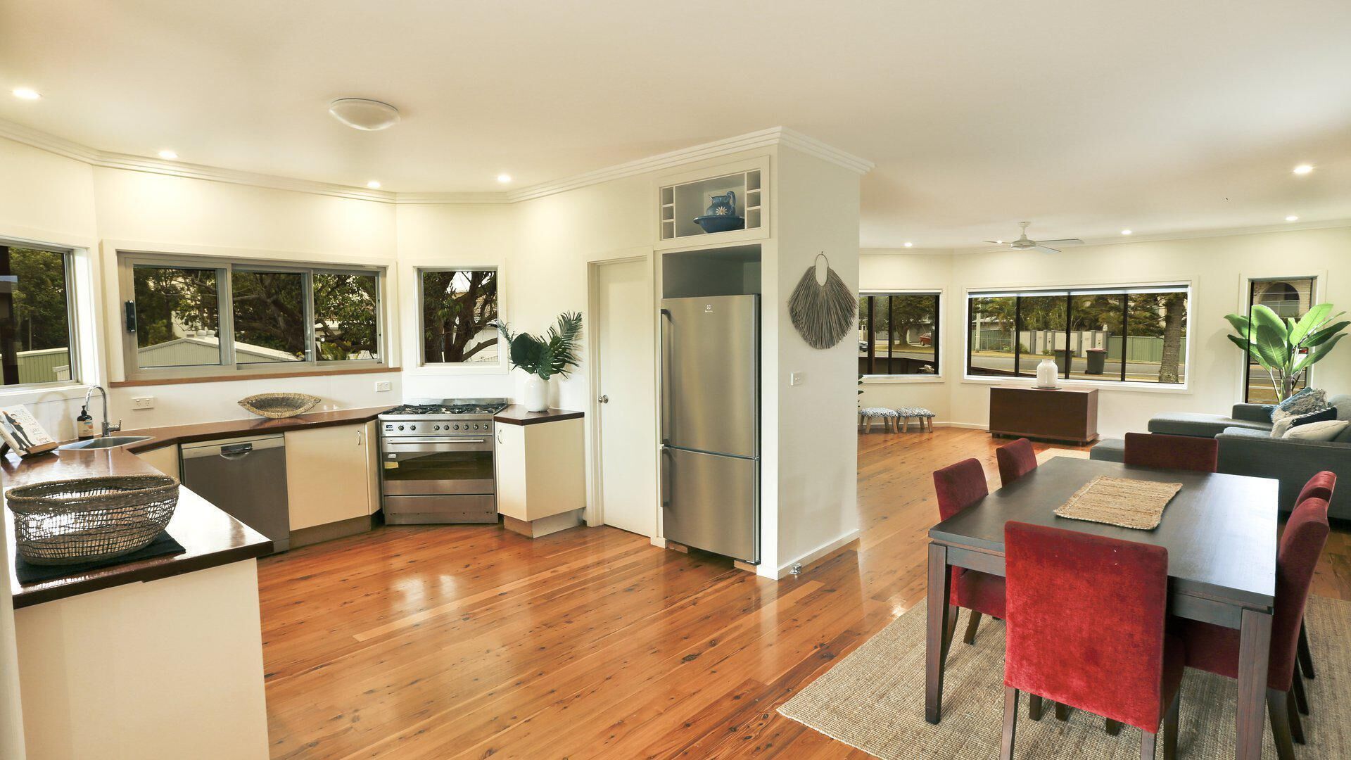 River Breeze 60 Wooli Street Yamba. Linen - Unlimited Wi-fi Just Listed