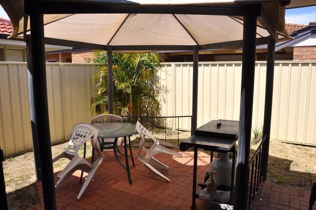 Cannington Home Accommodation House 2 (4 bedrooms & 2 bathrooms)