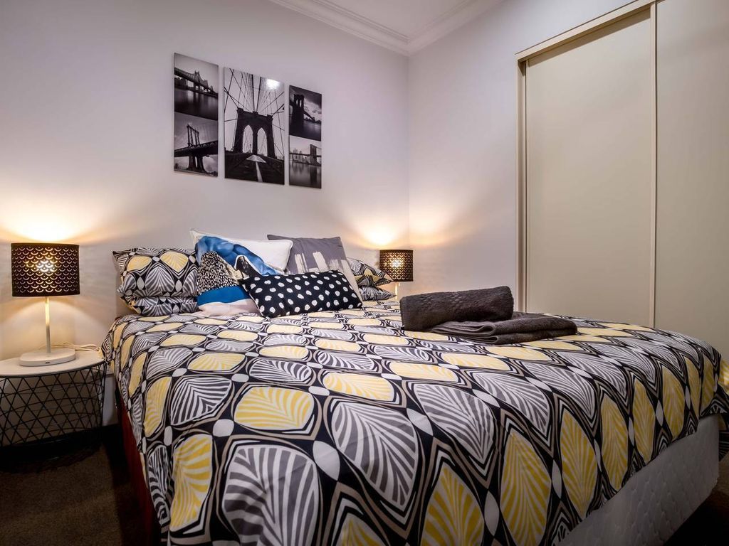 ⚡️VIP Stays NYC Styled Apt near PERTH CBD  Now