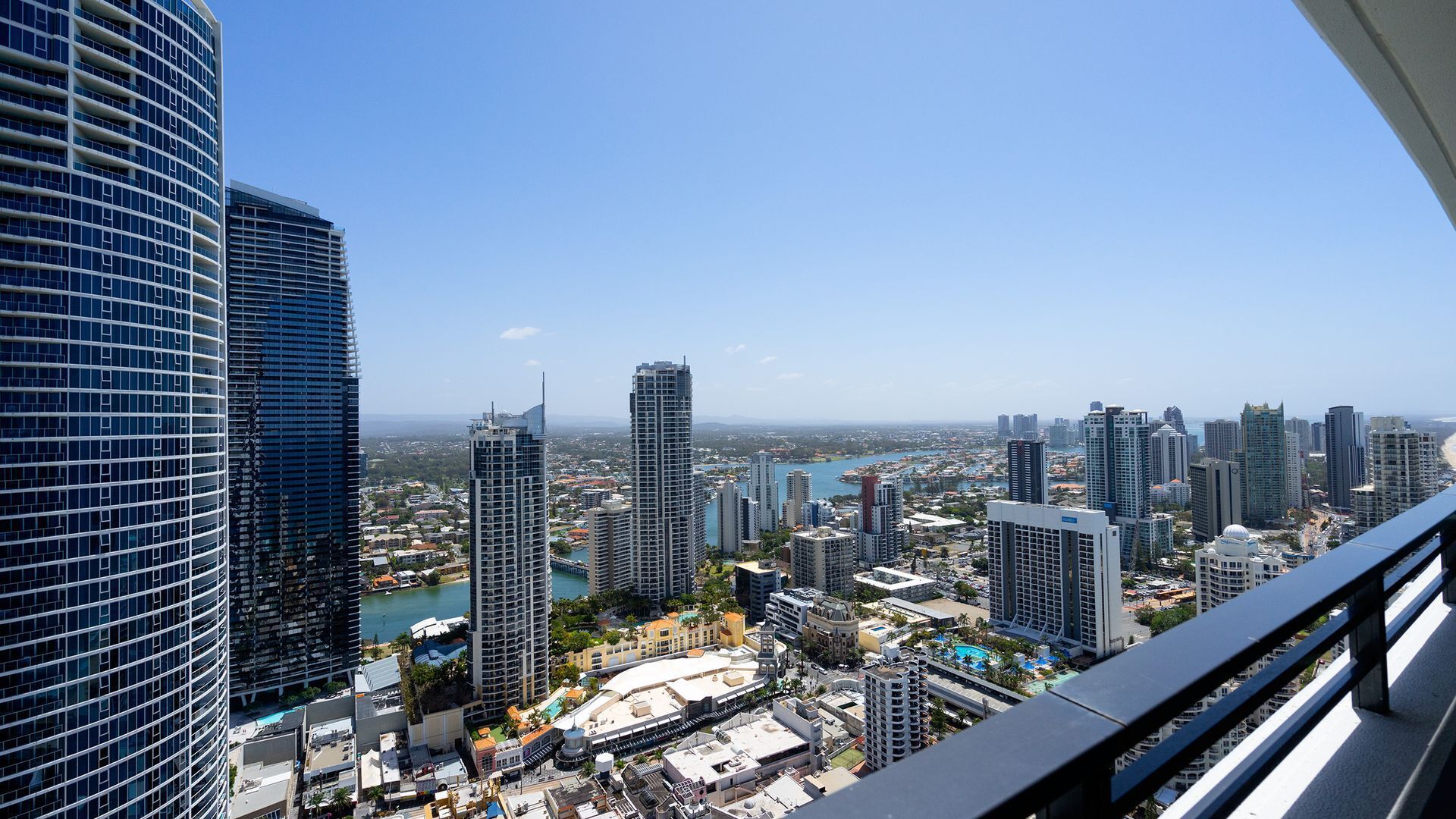 Luxury For The Soul 2 Bedroom Beachfront Apartment