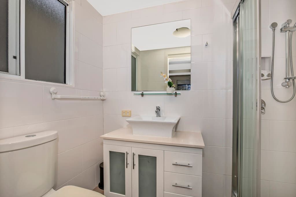 Paddington Central · Paddington Central Sleeps 15, 400m Caxton Street