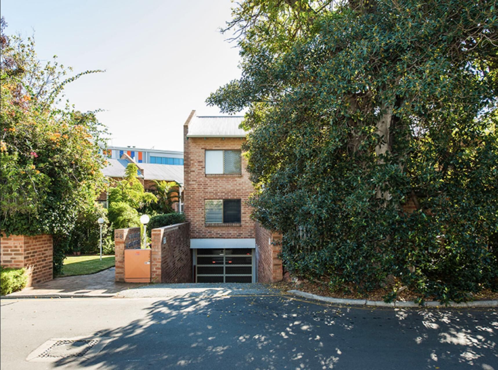 Smart Executive two Bedroom Apartment With 5 Star Subiaco Location