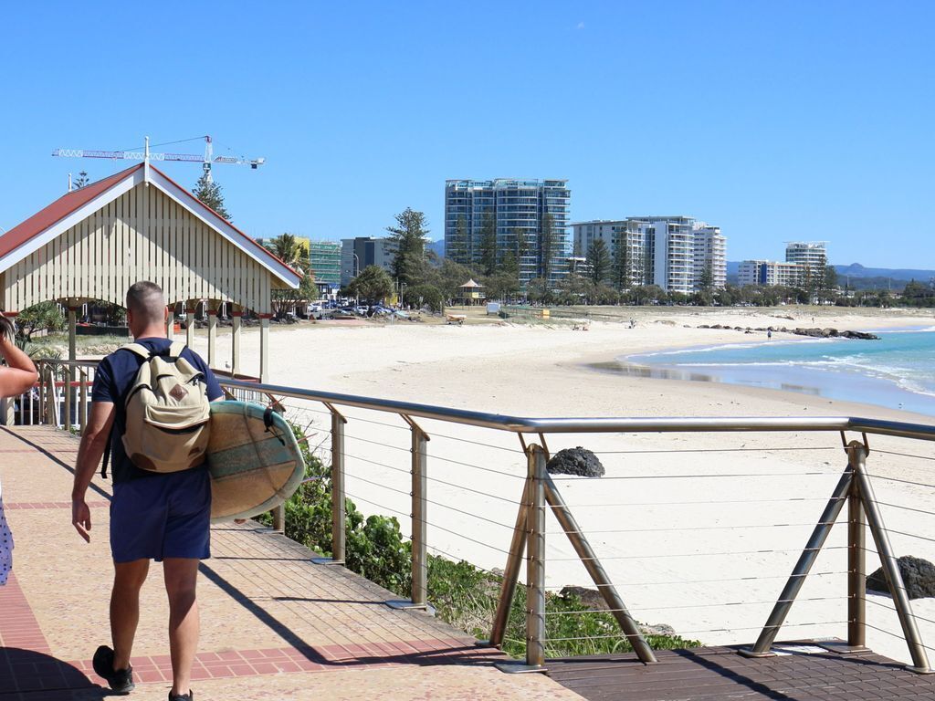 Hideaway in Coolangatta Granny flat style 1 bedroom with Wi-Fi included