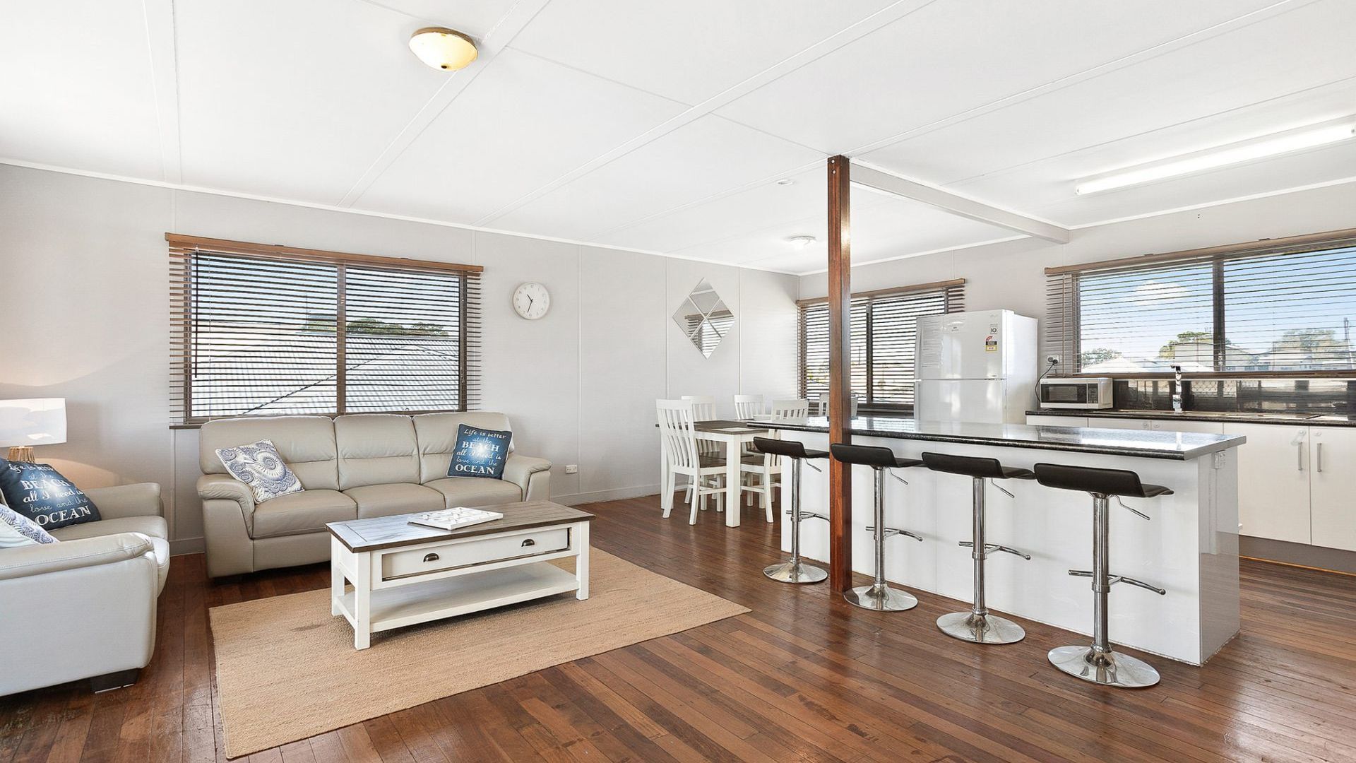 CAS22 - PET FRIENDLY BEACH HOUSE ON CASHMORE