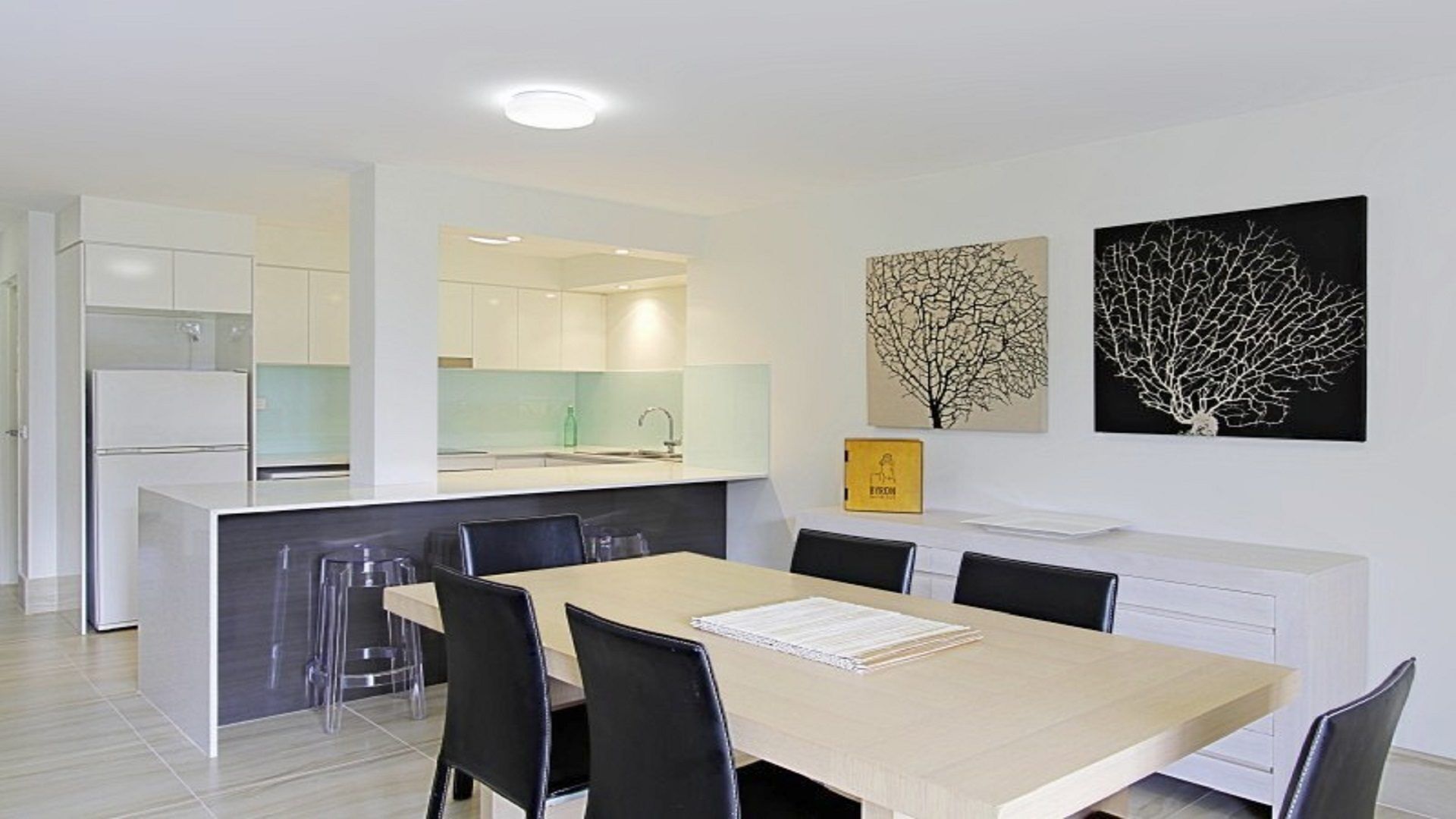 1/56 Lawson Street@clarkes Beach