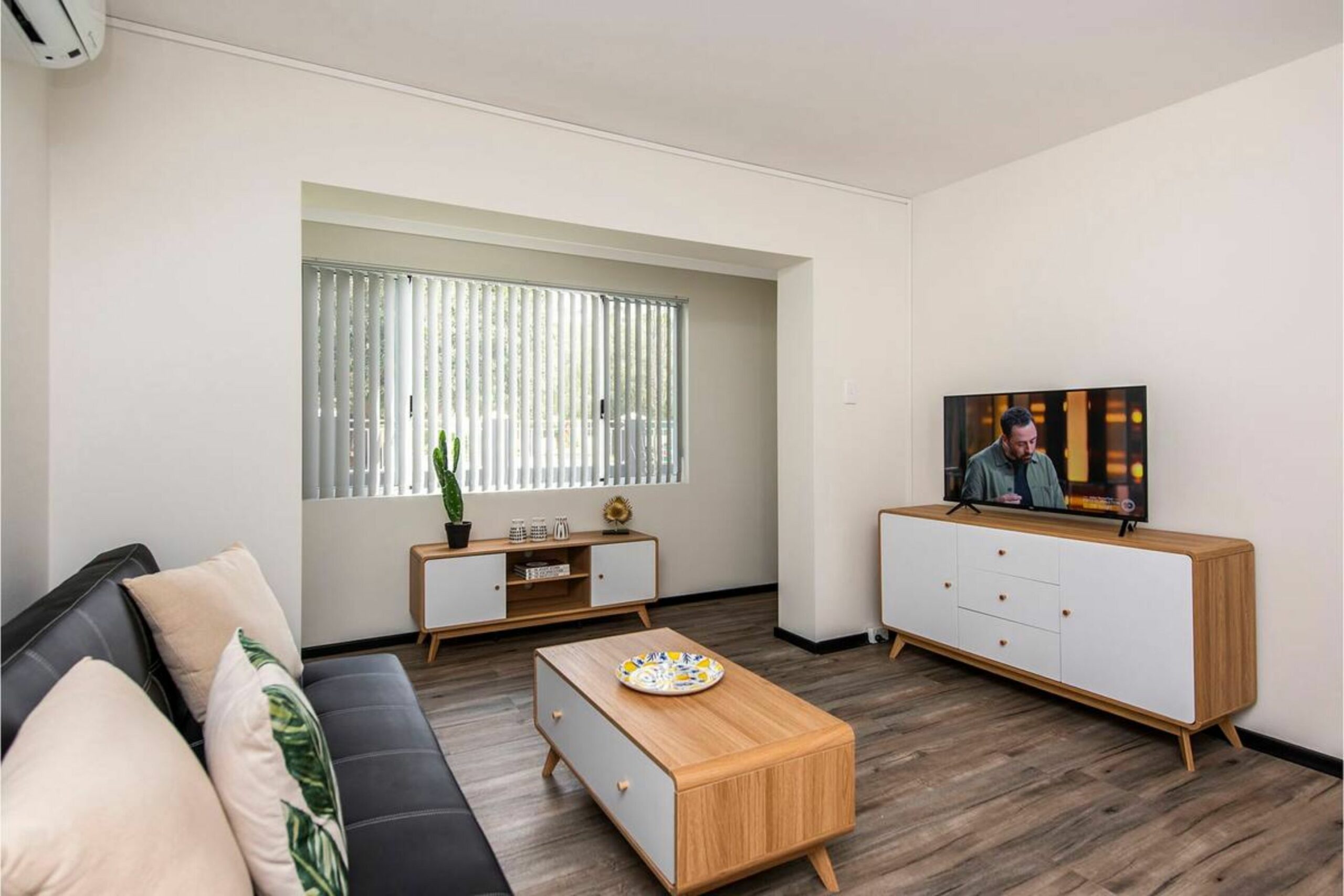 Stylish 1 Bedroom Space in Leafy South Perth