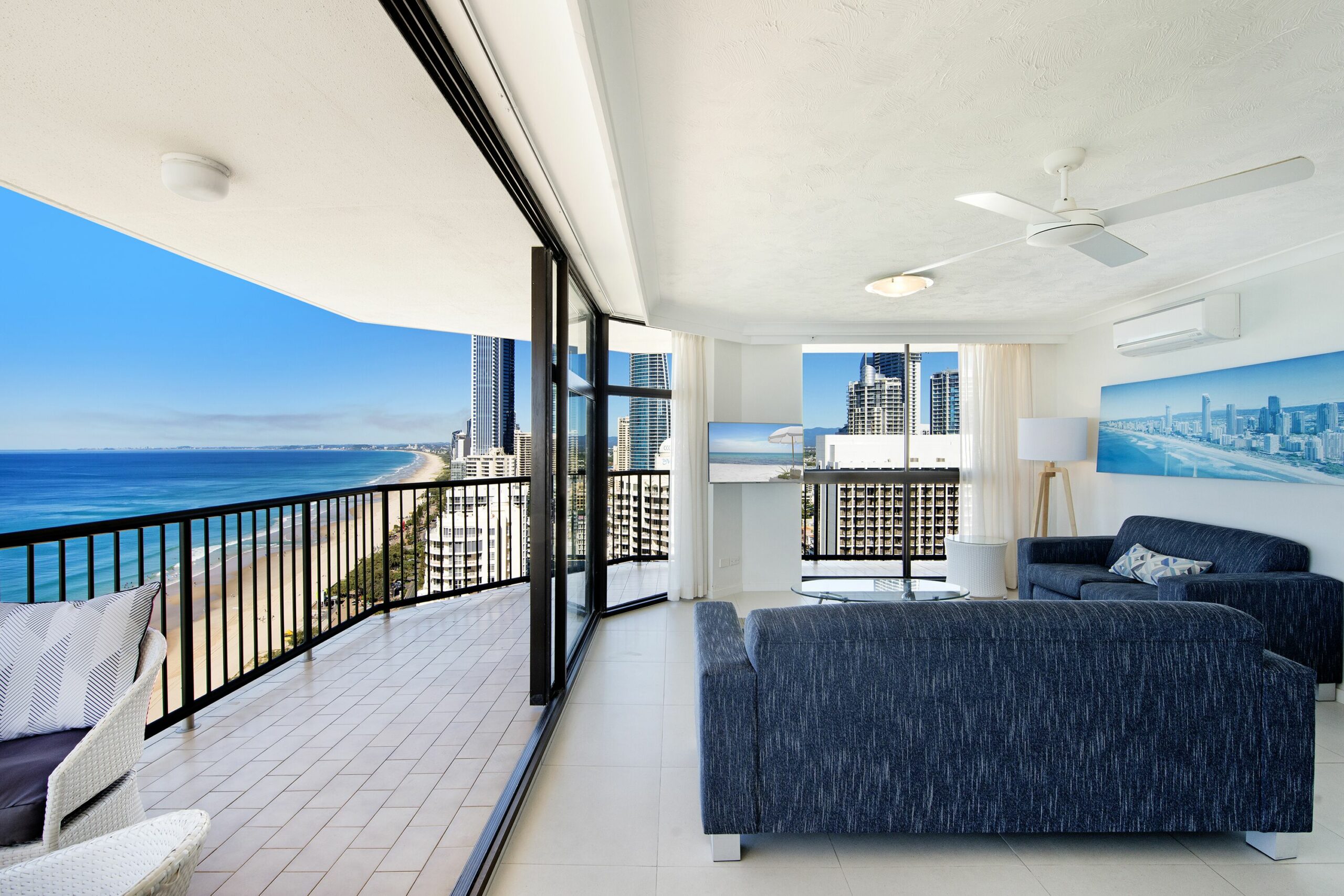 ABSOLUTE BEACHFRONT 2 bed <br>IMPERIAL. SURF,   SURFERS PARADISE