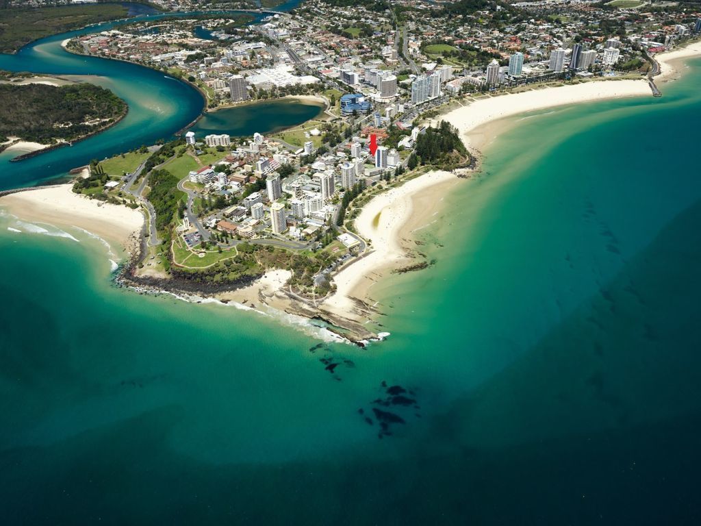 Mavic Court Unit 4 Only 200m to Rainbow Bay Beach in Coolangatta