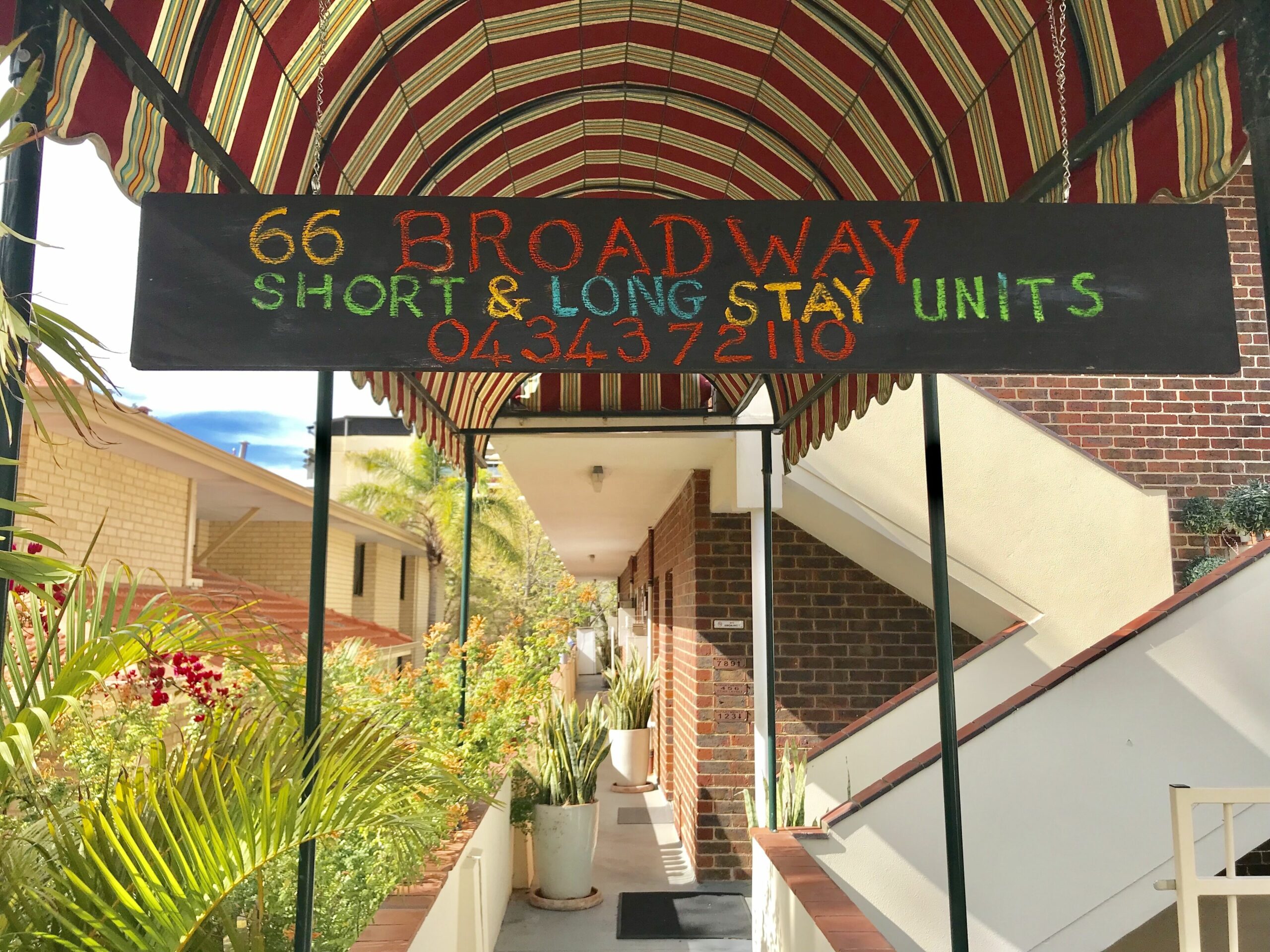 B7 Walk to UWA close to SCGH & CBD