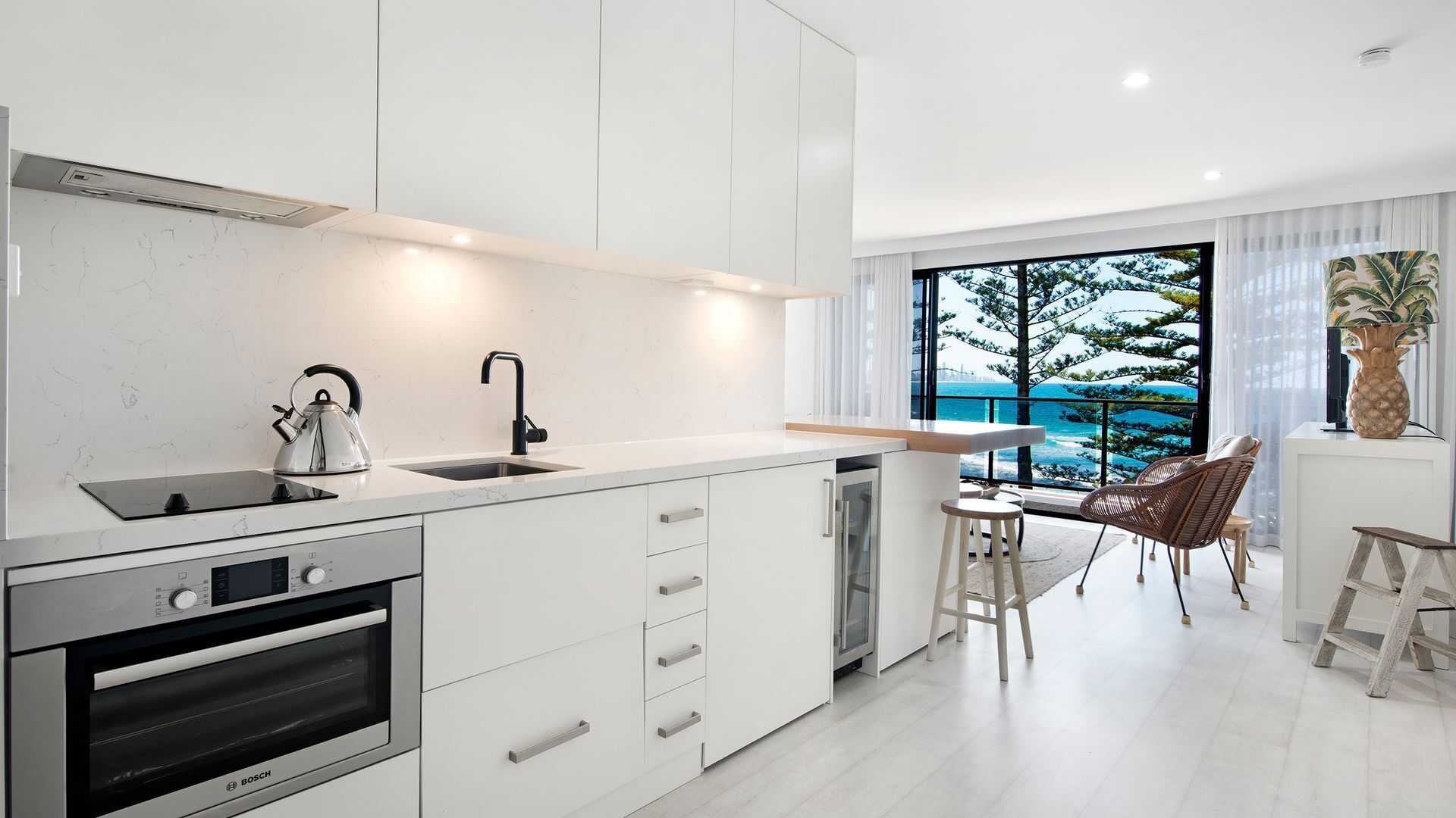 Burleigh By The Sea - Burleigh Hill Apartment