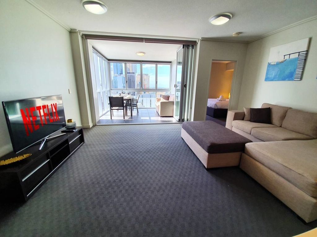 2BR Epic Views CBD 2 Cars Poolwinegymnetflix