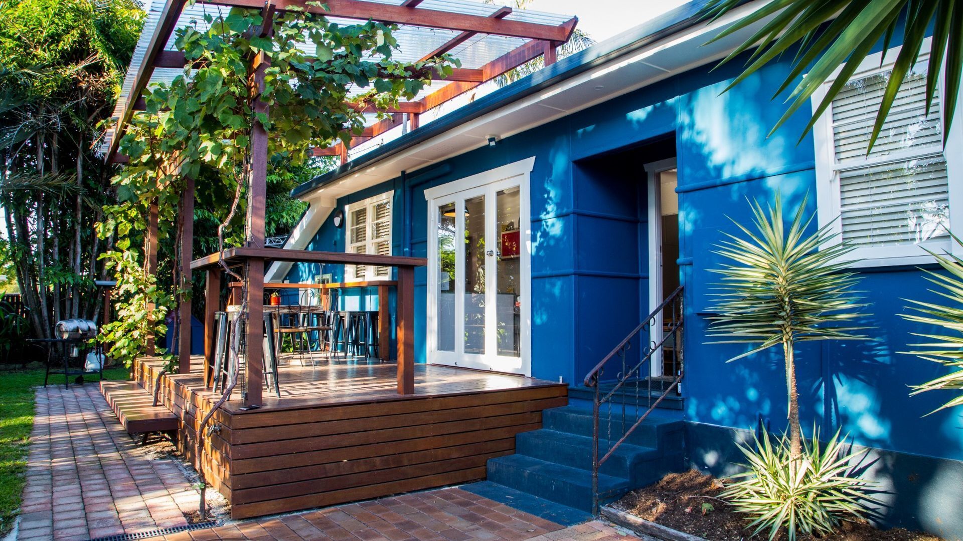 A Perfect Stay Frankie’s Beach House – Funky Beach House in the Heart of Town