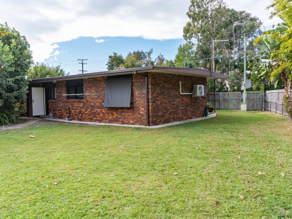 Dog Friendly Lowset Home With Room for a Boat, Wattle Ave, Bongaree