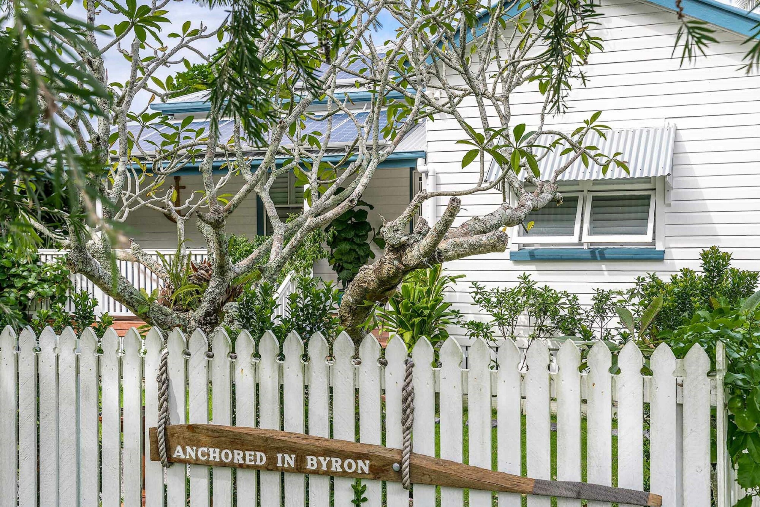 A Perfect Stay Anchored in Byron - Classic Beach Holiday Home