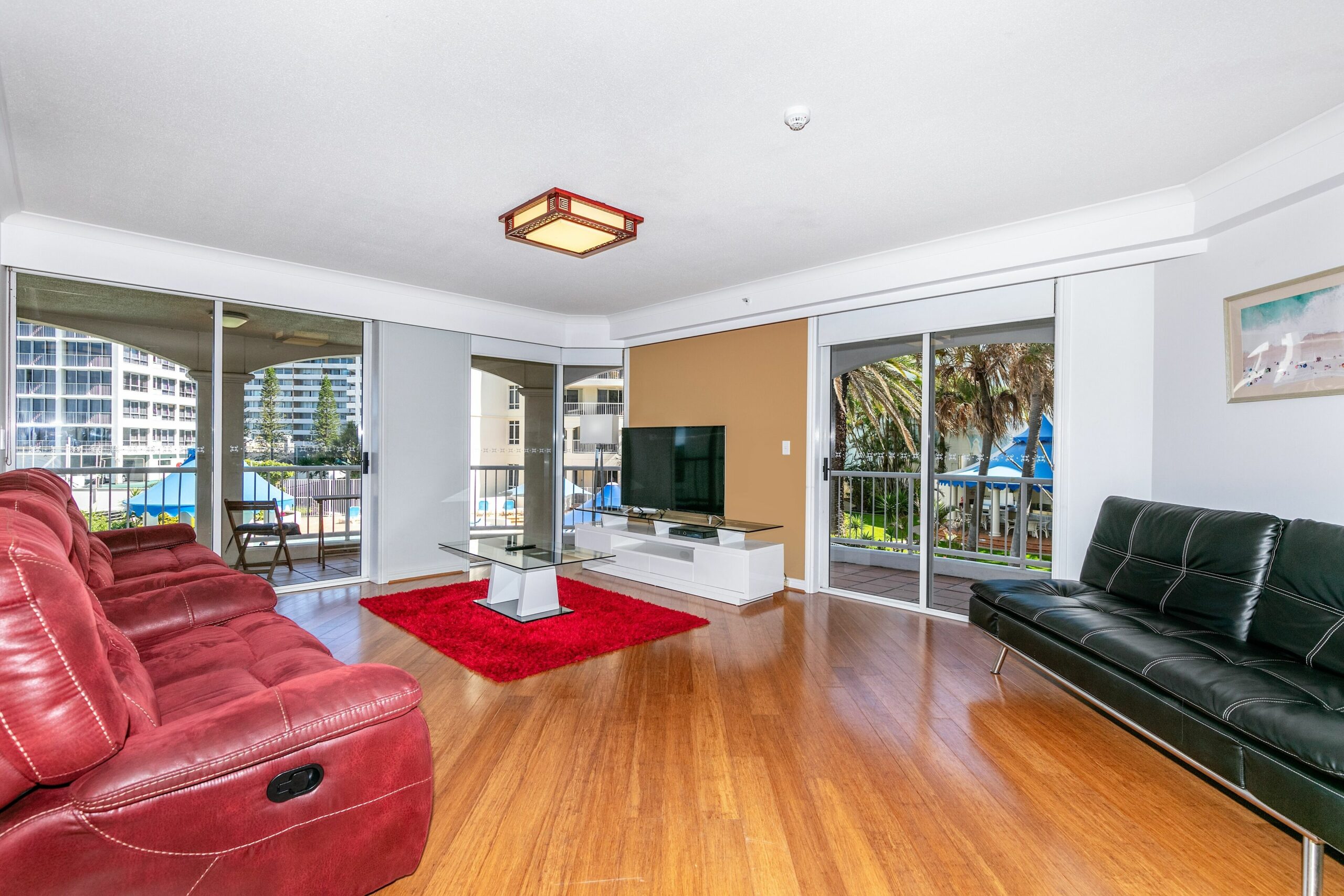 One Lux Stay in Surfers Paradise