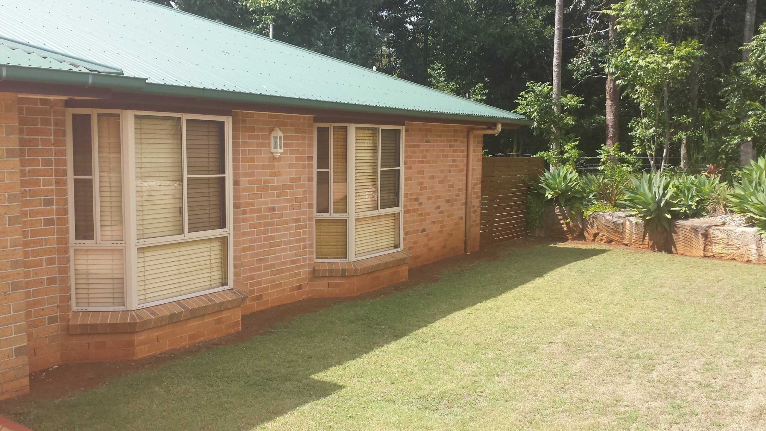 2 Bedroom Private and Modern Guest Unit in Beautiful Highfields