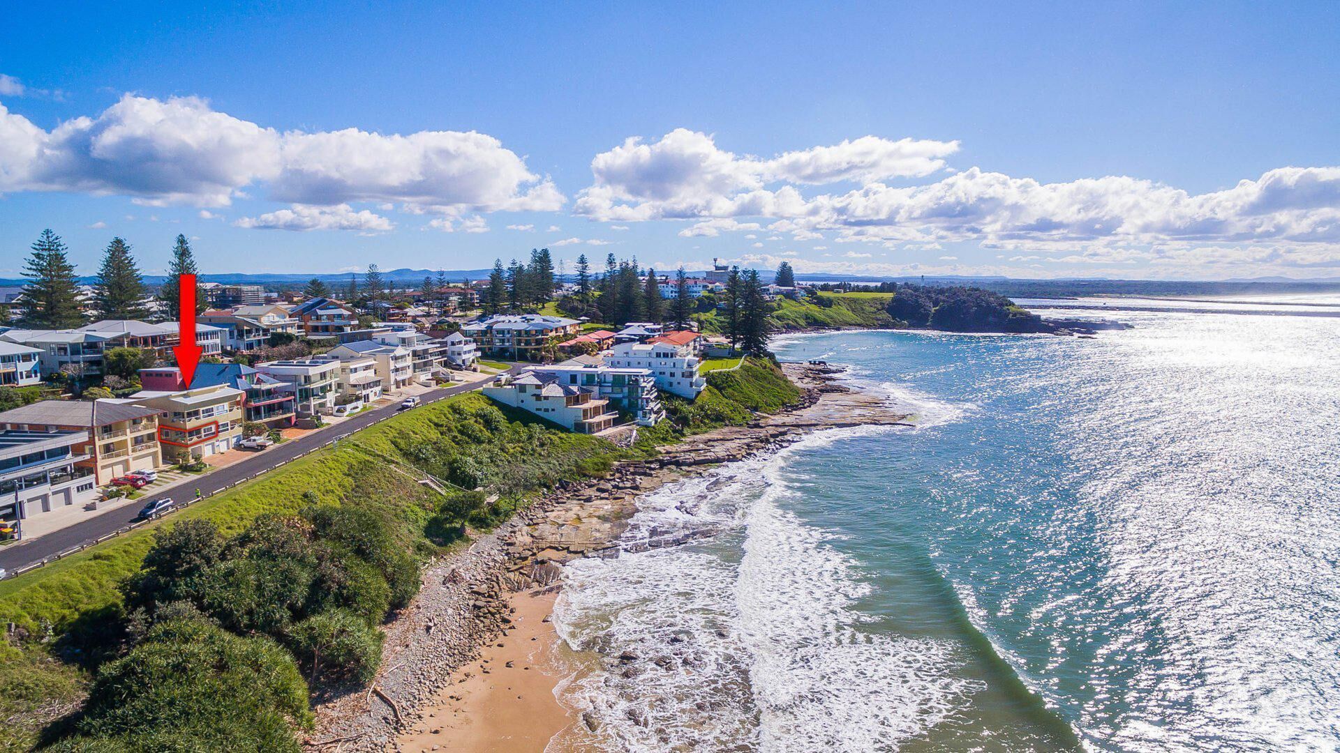 Avalon - 1- Overlooking Beautiful Beach!