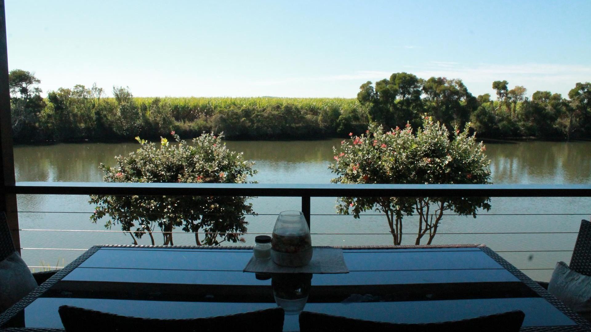 Riverside Cottage on Palmers Channel, 10 Mins to Yamba