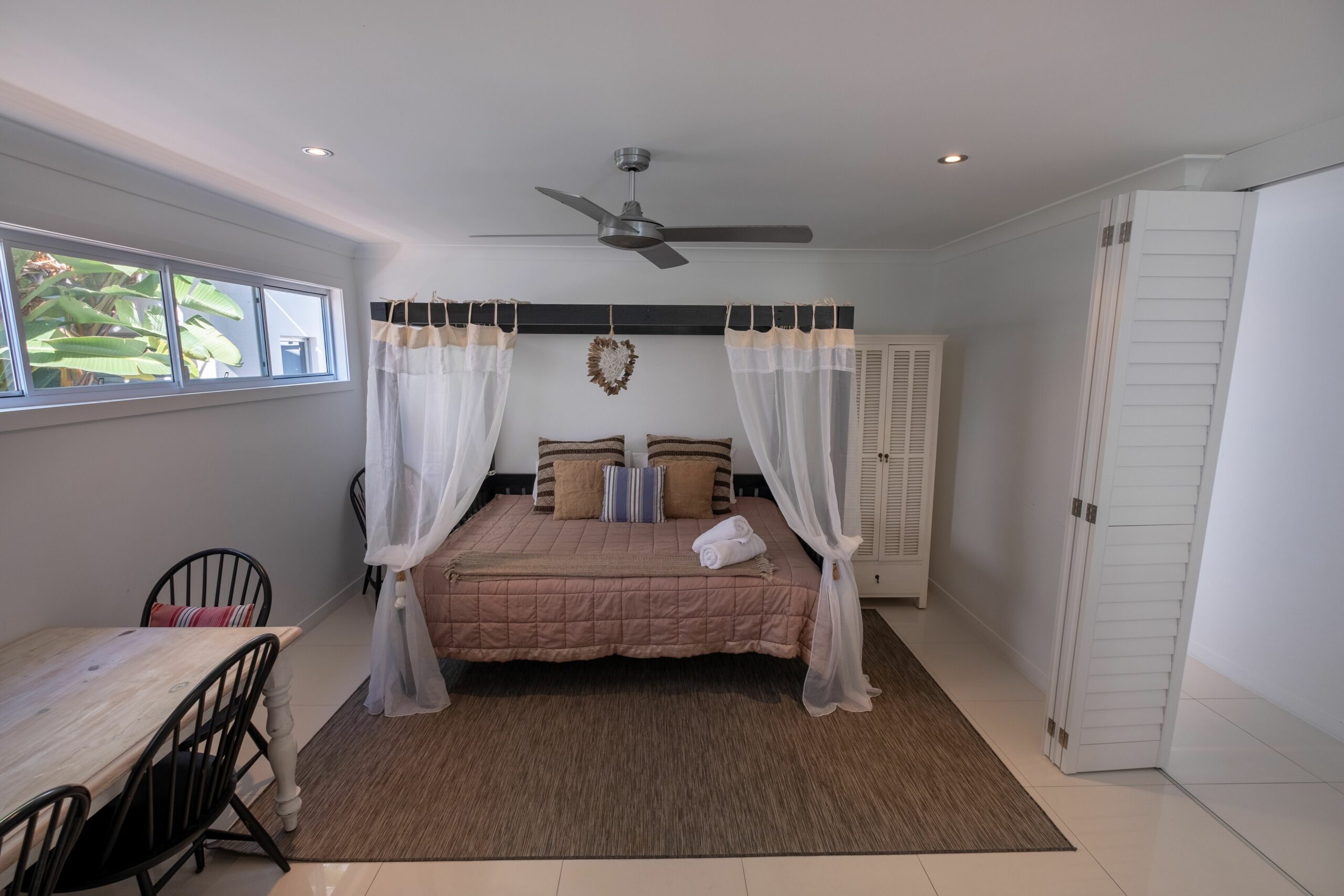 Serenity Beach Retreat - Hamptons Beach Havencasuarina - Sleeps 14 -7 Bedrooms