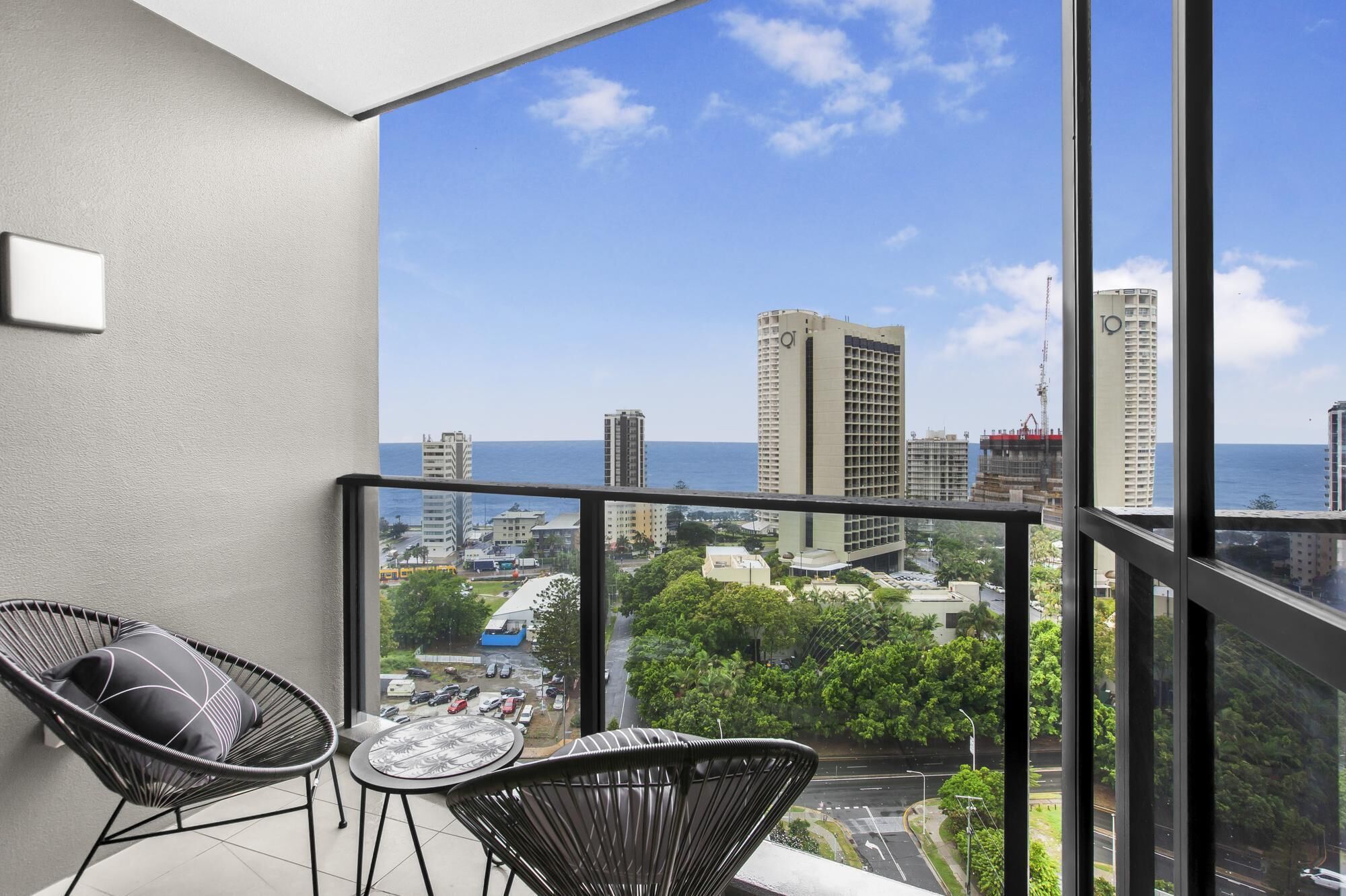 Roomy Apartment With Balcony, Parking, Ocean Views