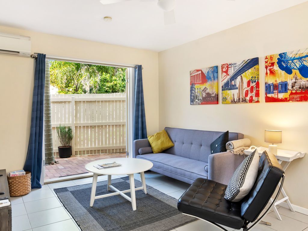 Tranquil 2 Bedroom Apartment in Clayfield