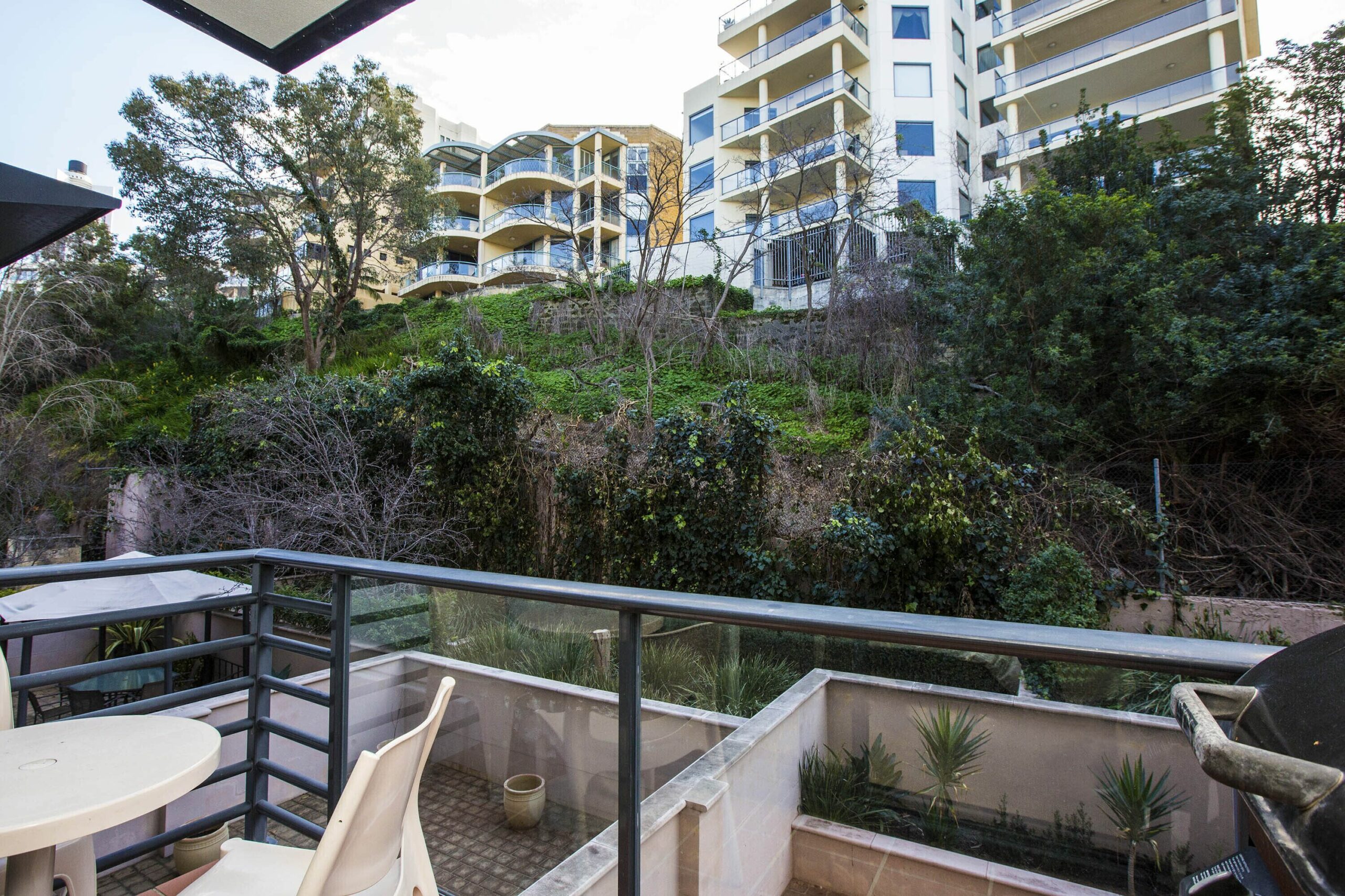 Lap Pool, Balcony, Foxtel, Parking, Bath, Self Contained, In-house Restaurant