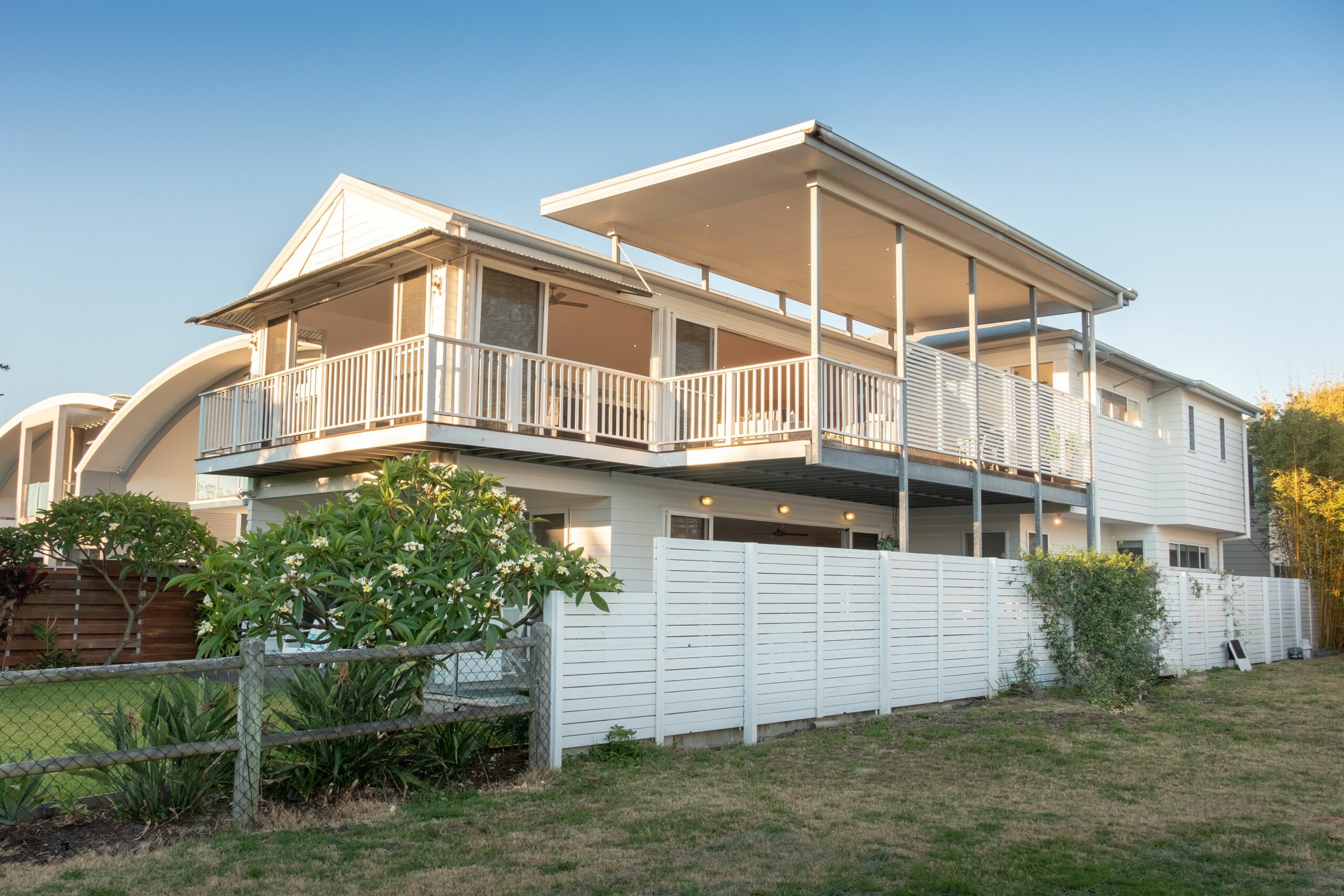 Serenity Beach Retreat - Hamptons Beach Havencasuarina - Sleeps 14 -7 Bedrooms