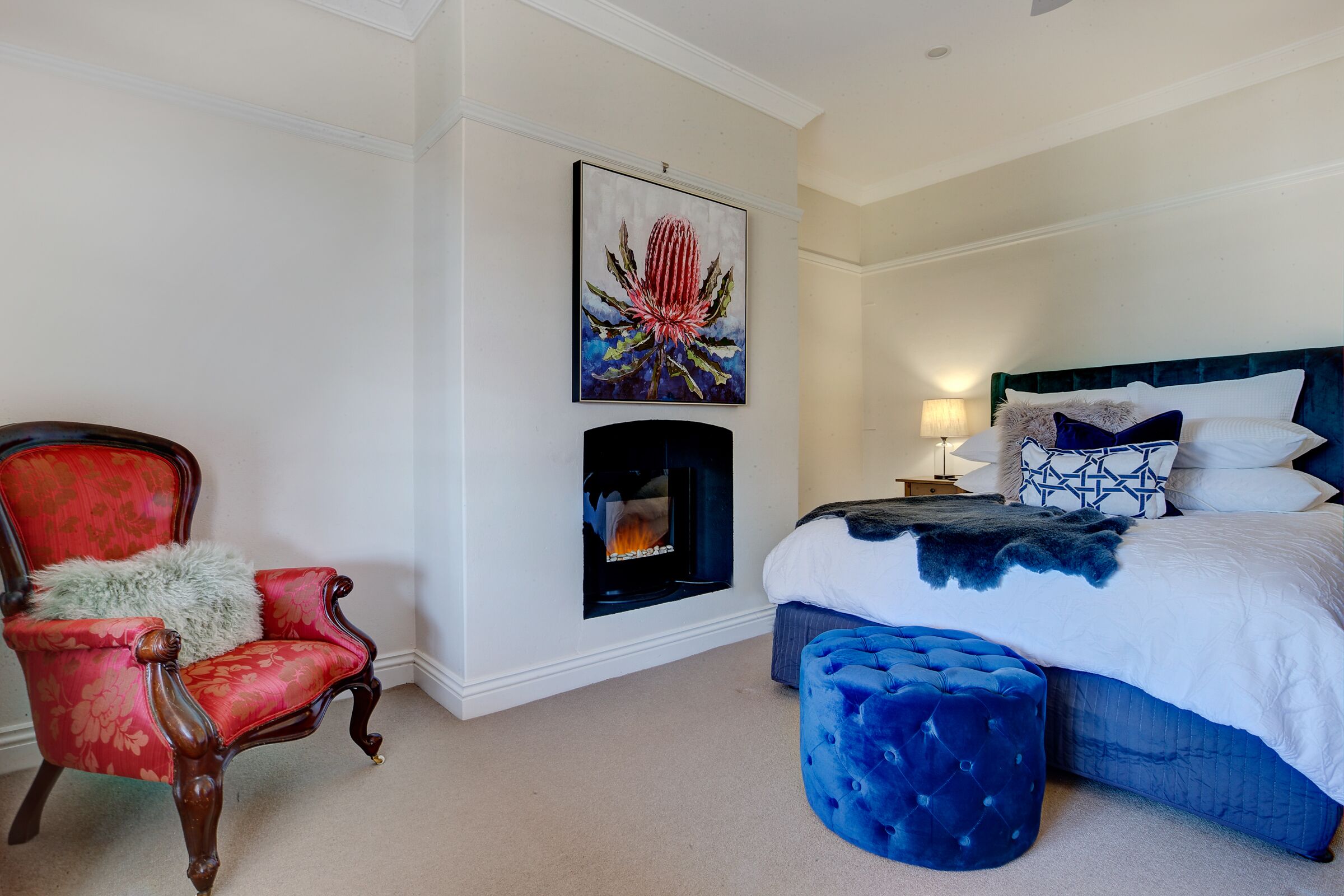 70 On Mortimer The Waratah Room is a Self Contained 1 Bedroom Unit