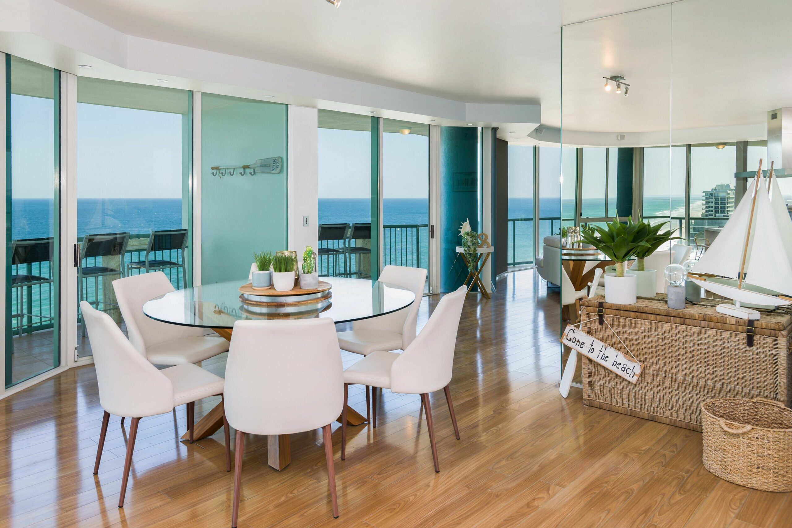 Luxury Oceanfront 3 Bedroom Platinum Sub-penthouse With 256 sqm of Living Space