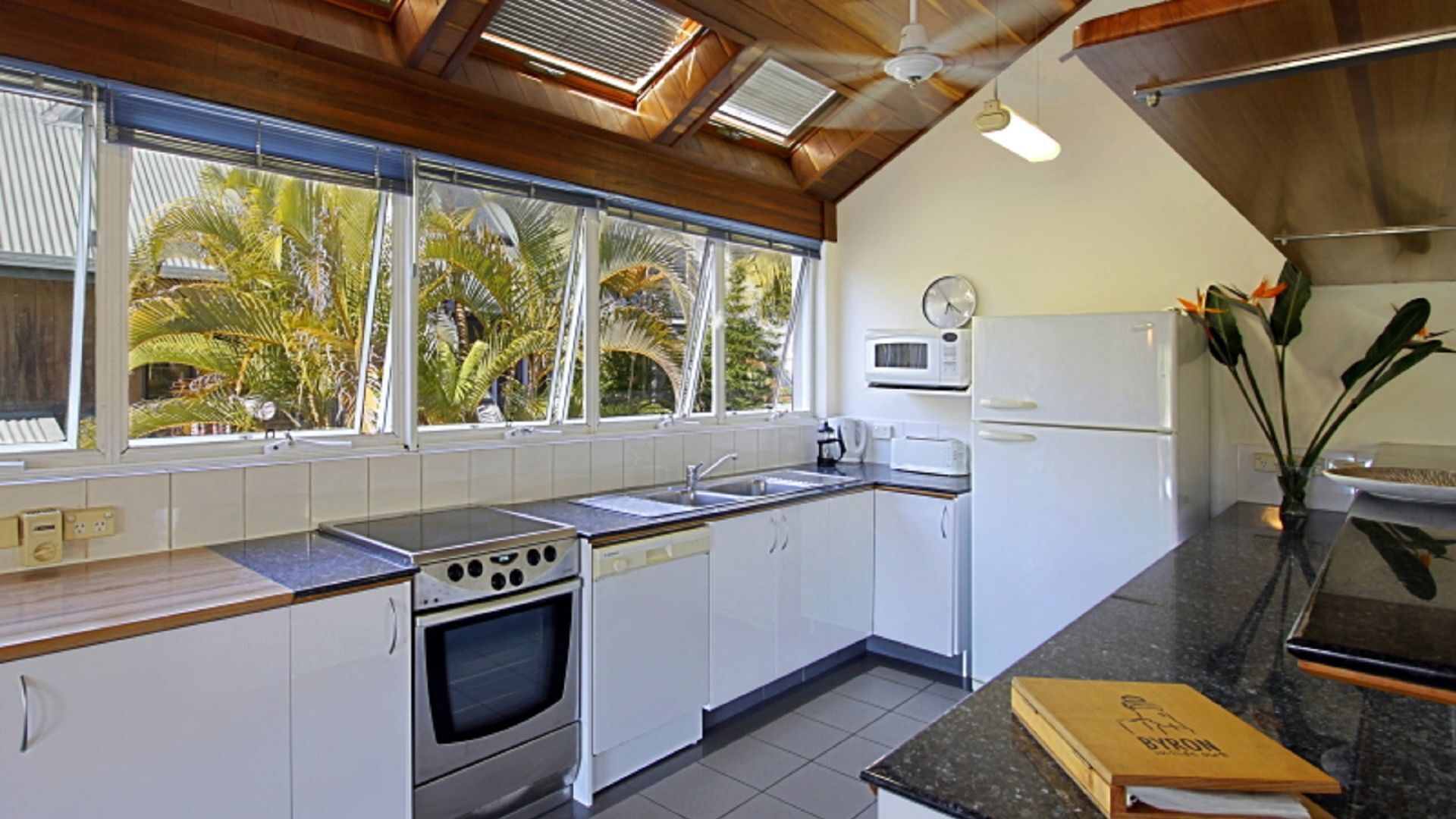 A Perfect Stay Clarkes Beach Villa - Opposite Clarkes Beach