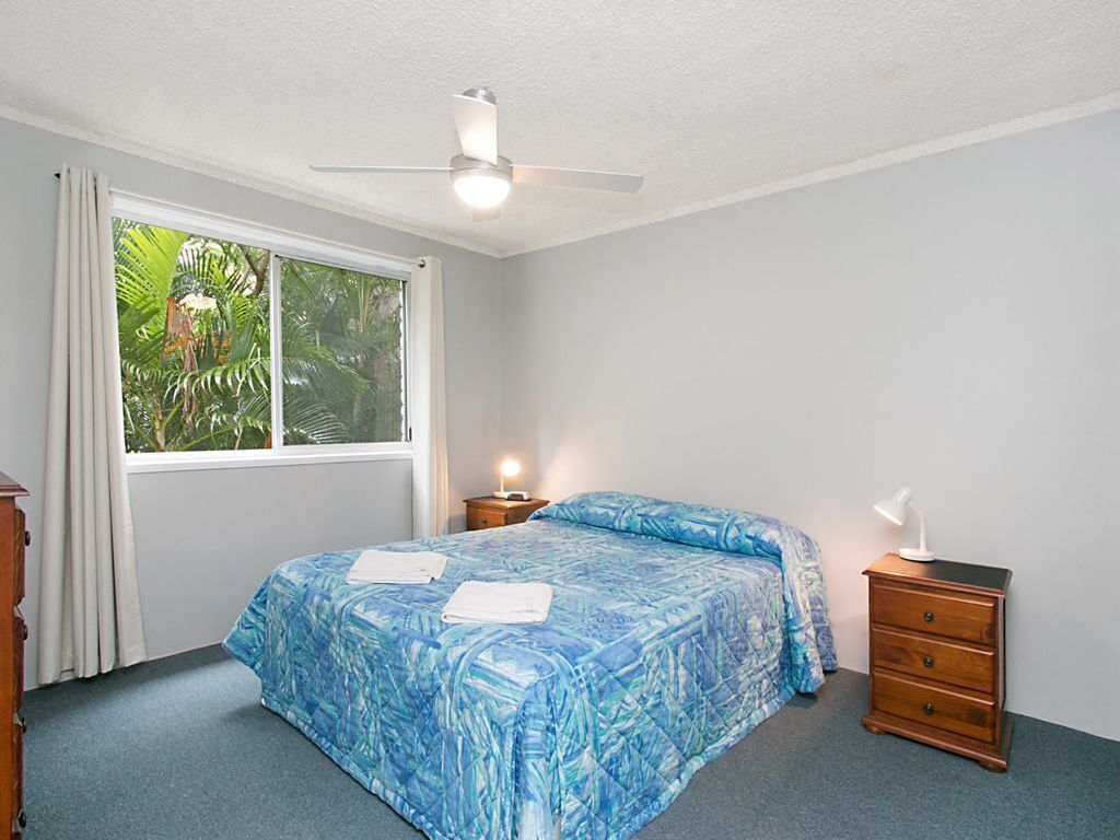 Skyline Unit 12- Located in central Coolangatta walking distance to beaches, shopping and restaurant