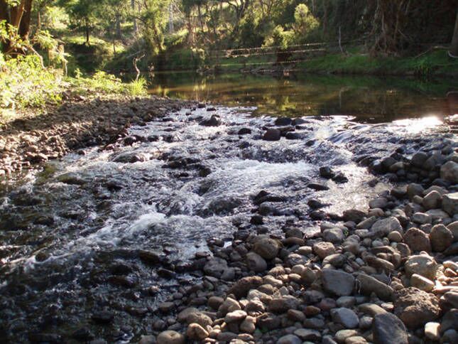 Eighteen Mile Cottage - river access with breathtaking views!