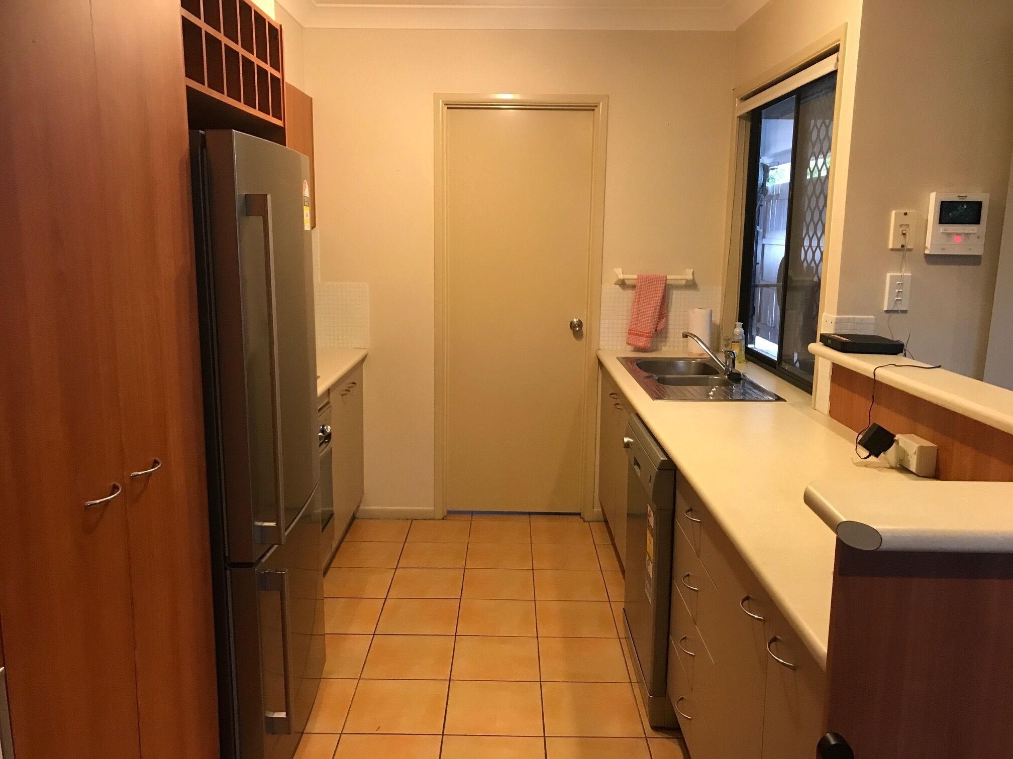 Private Townhouse: Close to Parks,shops,transport