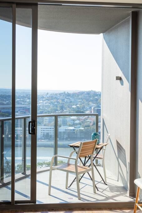 Great 1 Bedroom Apt With Stunning View @south Bank