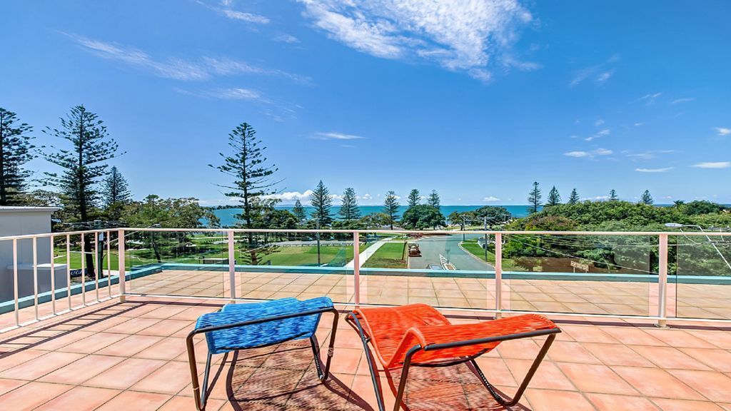 Marlin Cove Scarborough – Water Views & Walk to Cafes