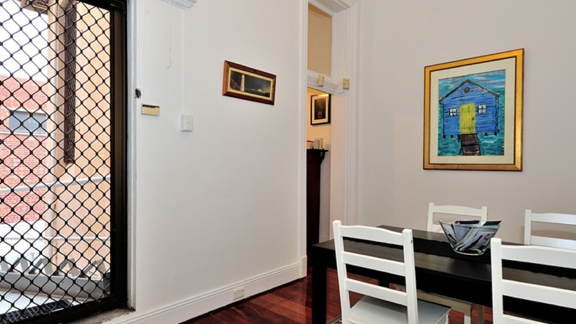 Large Historic Inner City Fremantle Apartment