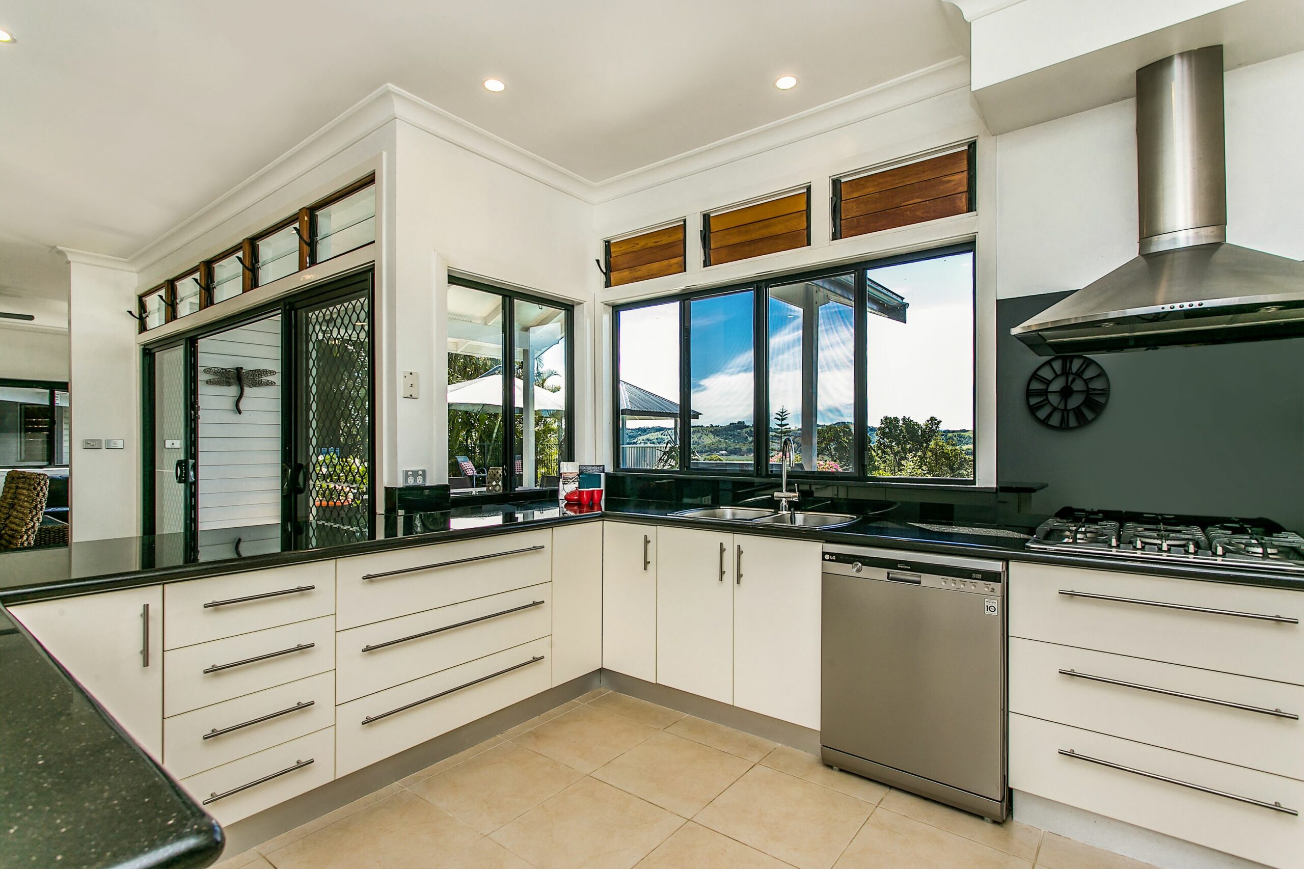 Luxury Hinterland Retreat close to Byron Bay, Suffolk Park and Lennox Head