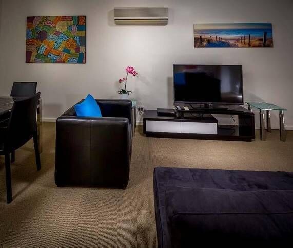 East Perth Superb 2 BR Riverside Luxury Minutes From Cbd9